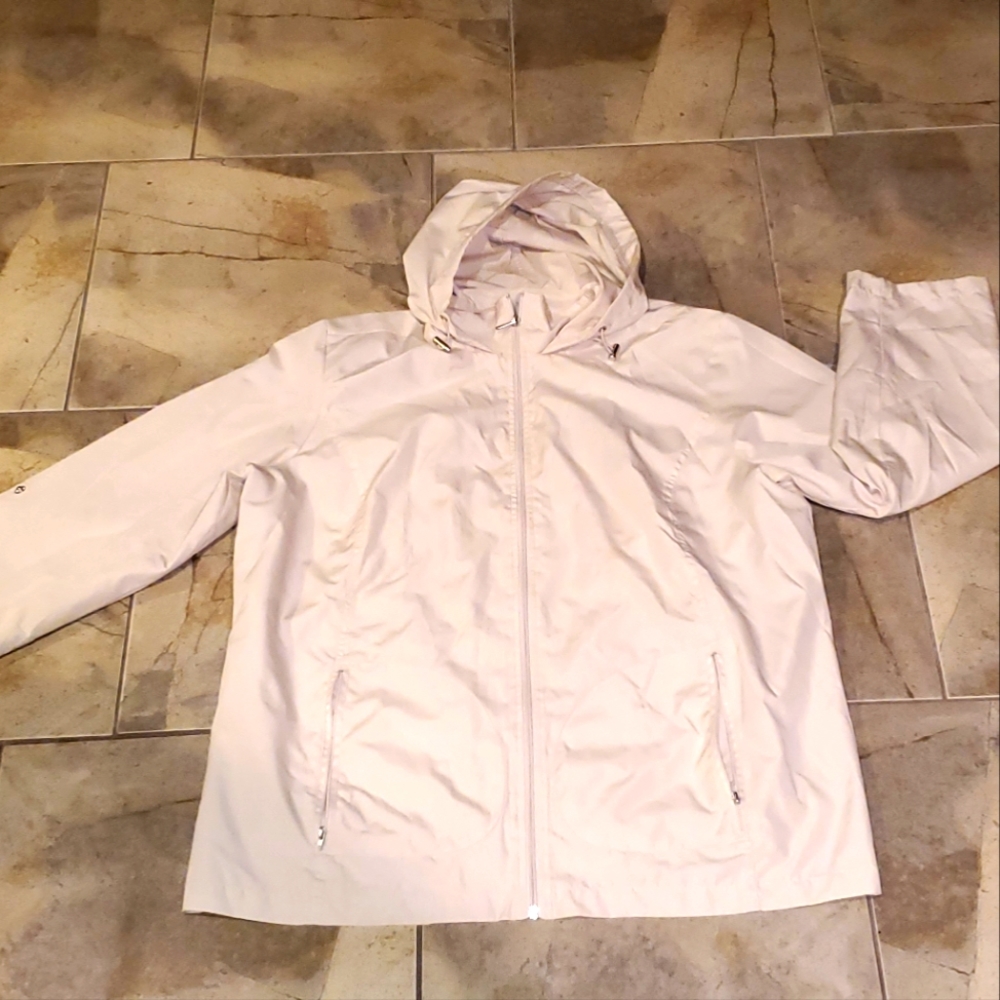 Karen Scott sport jacket. Tan cream color